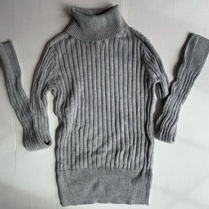 Gray ribbed turtle neck sweater